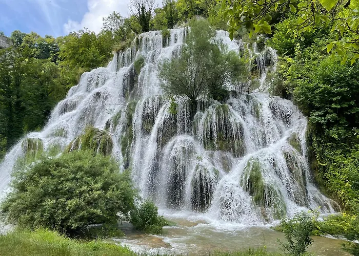 L\'Oreline Au Coeur De La Region Des Lacs Du Jura